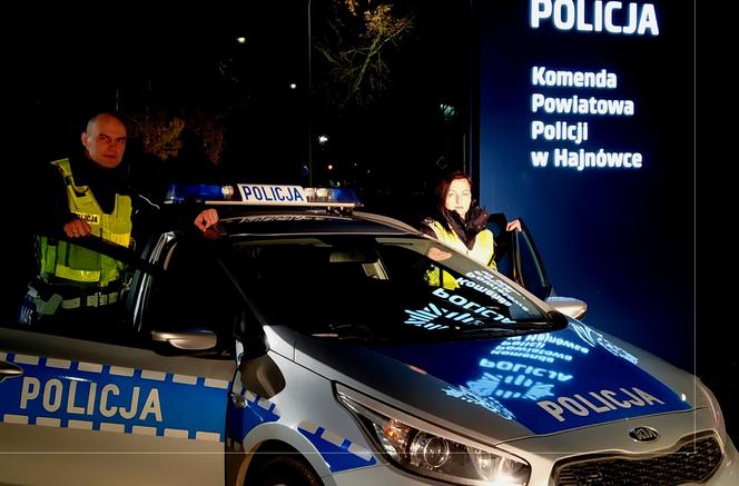 Policjanci z Hajnówki zapewnili 37-latkowi pomoc aż do przybycia pogotowia