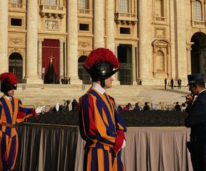 Snajperzy na dachach w Watykanie. Nadzwyczajne środki