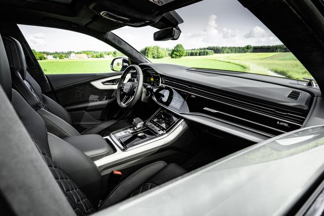  (2021) Audi Q8 60 TFSI e quattro