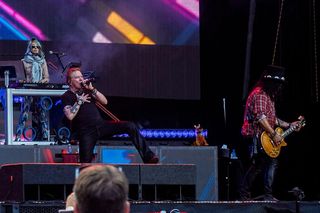 Gitarzysta Lorna Shore nie cierpi słynnego utworu Guns N' Roses. Nienawidzę głosu Axla