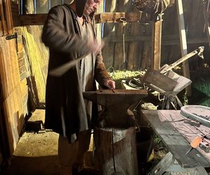 Na miejscu powitali nas sami Adamczewscy z rodziną, chłopami i Andrzejem oraz twórcy 1670