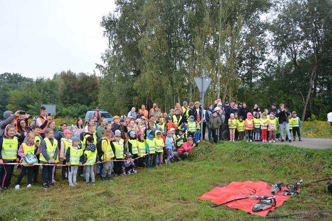 Akcja profilaktyczna "Bezpieczny przejazd" w Koszewnicy w gminie Kotuń w 2021 roku