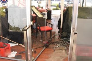 Recydywista włamał się do restauracyjnego ogródka. Ukradł alkohol z lodówki