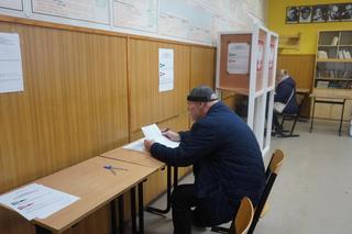Wybory samorządowe 2024. Olsztynianie tłumnie ruszyli do urn [ZDJĘCIA]