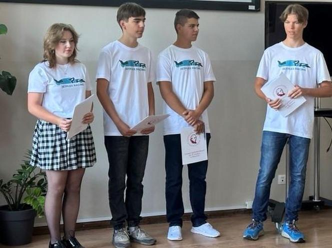 Singapur na wyciągnięcie ręki. Licealiści z Pleszewa potrzebują wsparcia