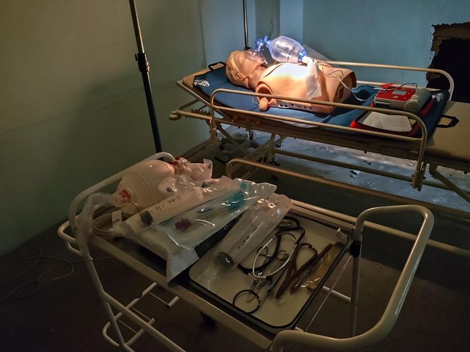Jak leczyć bez sterylnych warunków, np. w trakcie wojny? W Lublinie powstaje Pracownia Medycyny Katastrof
