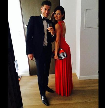 Robert Lewandowski i Anna Lewandowska na ślubie siostry Lewego ;) ZDJĘCIA