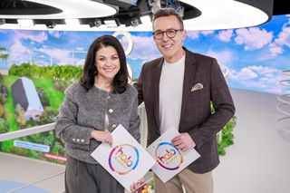 Cichopek i Kurzajewski świętowali w studiu! Tort, kwiaty i łzy wzruszenia na wizji