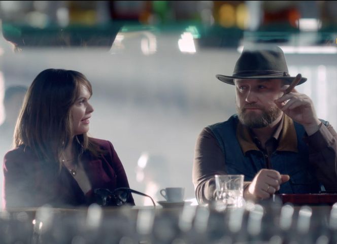 Przyjaciółki, 25 sezon, odcinek 291: Anka (Magdalena Stużyńska), Paweł (Bartłomiej Kasprzykowski)