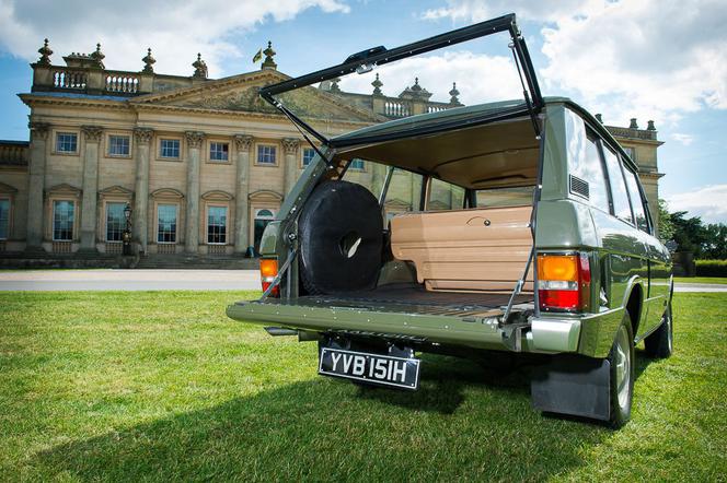 Range Rover o numerze seryjnym 001