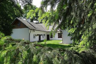 To najpiękniejszy dwór w Małopolsce według AI. Miejscowi mówią, że mieszkają w nim duchy powstańców