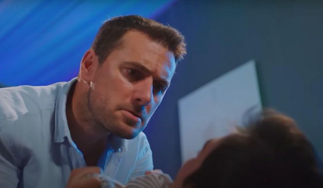 Alper sprzeda Silę do nielegalnego klubu! Odurzoną dziewczynę znajdzie Kuzey i dojdzie do awantury, a Sila... zniknie.