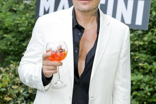 Dawid Woliński uwielbia drogie stylizacje. Tylko spójrzcie na jego ubrania!