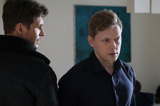 	M jak miłość odcinek 1721. Marcin (Mikołaj Roznerski), Radek (Philippe Tłokiński)