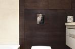 Elegancka zabudowa nad stelażem wc