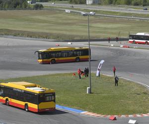 Autobusy w poślizgu! Kto tym razem okazał się najlepszym kierowcą autobusu? 