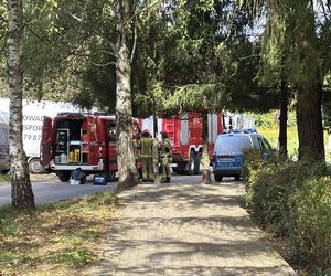 Broń i materiały wybuchowe w mieszkaniu. Konieczna ewakuacja bloku w Olsztynie