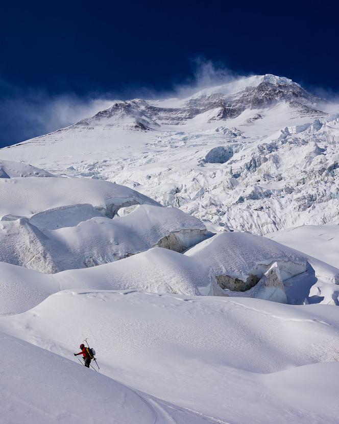 Bartek Ziemski zjechał na nartach z ośmiotysięcznika Dhaulagiri (8167 m n.p.m), wcześniej z Annapurny (8091 m n.p.m.) 