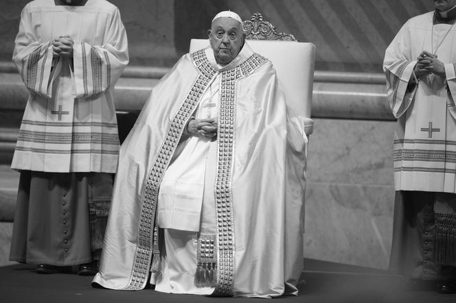 Papież Franciszek nie żyje.