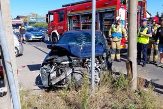 Samochodowe domino na al. Krakowskiej w Raszynie. Samochody wpadały na siebie jeden za drugim