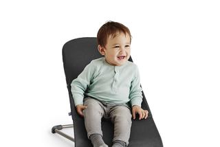 Skandynawska funkcjonalność, czyli leżak dla dziecka BabyBjörn BLISS