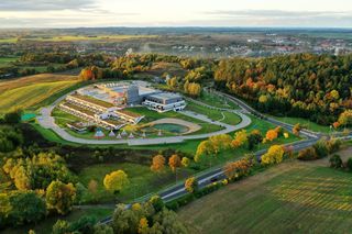 To może być najmłodsze uzdrowisko w Polsce. Znajduje się na Warmii. Co warto tam zobaczyć? [ZDJĘCIA]