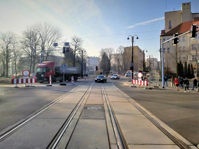 Zabrze: Tramwaj linii numer 3 wrócił na tory. "Piątka" powróci za miesiąc [ZDJĘCIA]