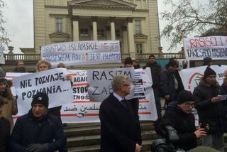 Poznań: Manifestacja muzułmanów w Polsce przeciwko terroryzmowi