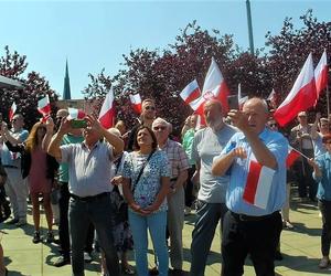 Manifestacja 4 czerwca na placu Solidarności w Szczecinie