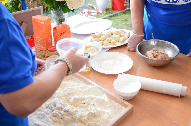 W konkursie na najlepsze pierogi w powiecie Siedleckim w 2025 roku zwyciężył męski zespół KGW „Sami Swoi” z Kotunia! 