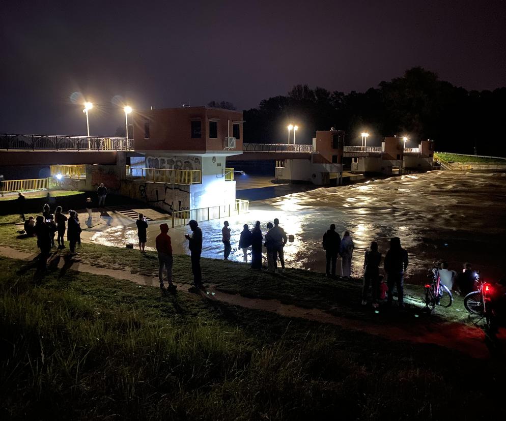 Kulminacja fali powodziowej przyjdzie na Odrze we Wrocławiu około piątku