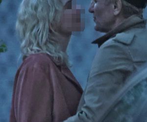 Andrzej Chyra smyra i całuje