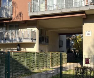 Teligi 26 w Krakowie. Blok z ukrytym balkonem