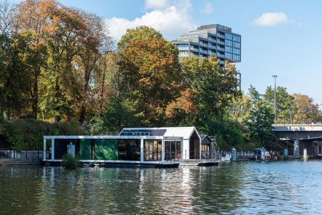 Houseboat firmy La Mare