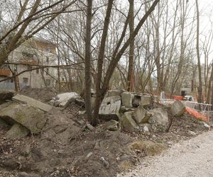 W Warszawie powstaje drugie lapidarium. Miasto nie usunie betonowych odpadów. To artefakty