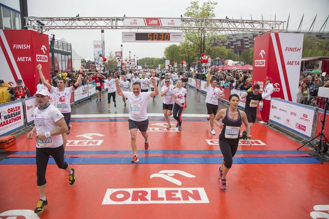 Finisz Biegu OSHEE 10 km podczas OWM 2015