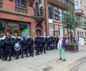 Protest przeciwko imigrantom.Tysiące kibiciów na ulicach Katowic