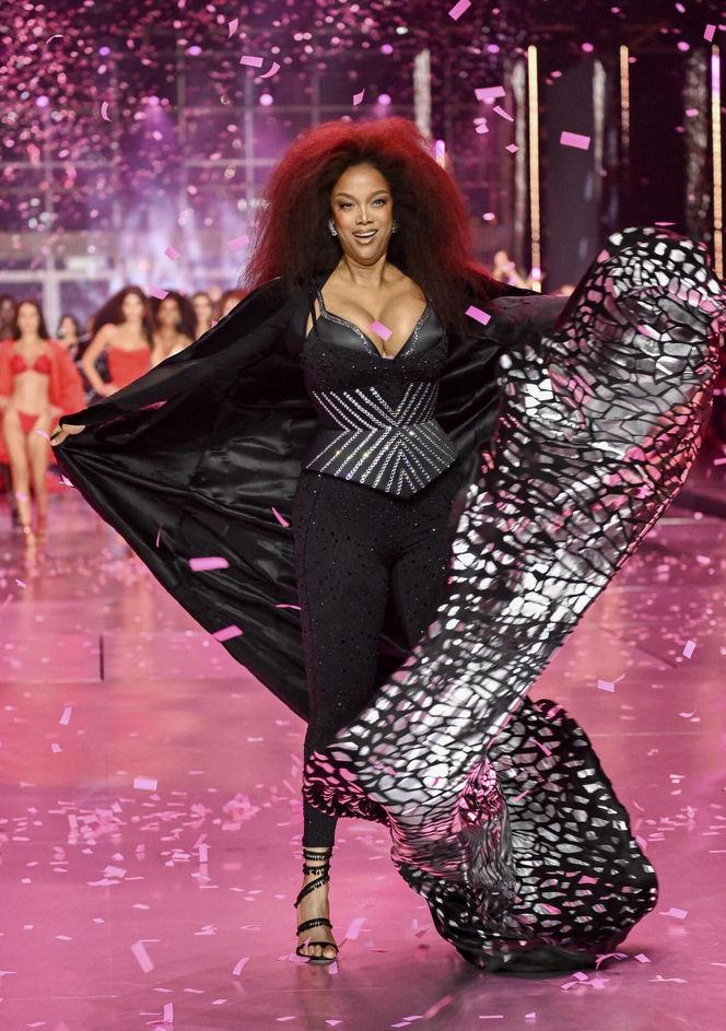 Victoria's Secret Fashion Show 2024 - Tyra Banks