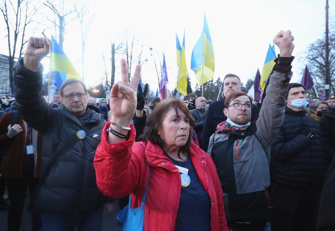 "Kijów-Warszawa jedna sprawa". Kolejny protest pod ambasadą Rosji