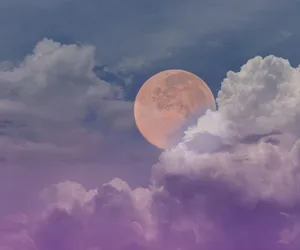 Pełnia Robaczego Księżyca już w marcu! Kiedy ją oglądać? Skąd wzięła się nazwa i co zwiastuje księżyc? 