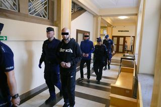 Dawid przeżył horror. Bandyci porwali go z ulicy, wywieźli z miasta, rozebrali do naga i połamali ręce