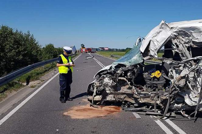 Wypadek na DK61 w miejscowości Miastkowo. Policja wyznaczyła objazdy