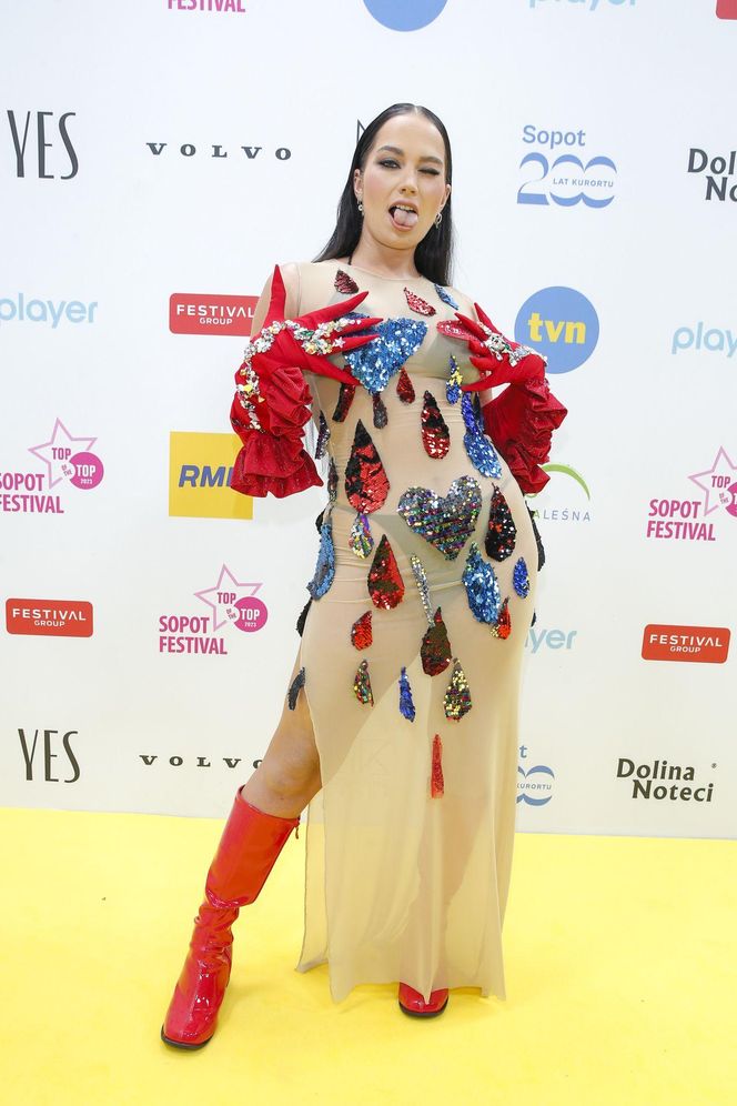 Gwiazdy w odważnych kreacjach