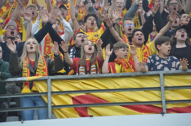 Korona Kielce - Ruch Chorzów. Zdjęcia kibiców na Suzuki Arenie