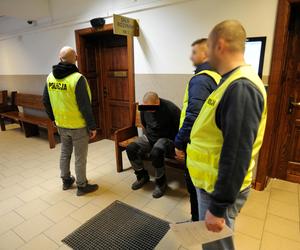 Doprowadzenie do Sądu Ukraińców, którzy wyłudzili metodą na BLIK ponad milion złotych