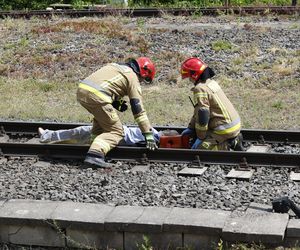 Kontrolowane zderzenie pociągu z osobówką