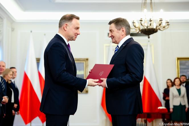 Zmiany w rządzie. Kuchciński zastąpił Dworczyka