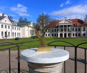 Muzeum Zamoyskich w Kozłówce wczesną wiosną