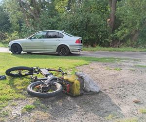 19-latek w BMW potrącił seniora na rowerze. 71-latek trafił do szpitala