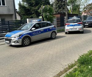 Dramat rodzinny w Piastowie? Córka zaatakowała swoją mamę. Nieoficjalnie: ugodziła ją nożem